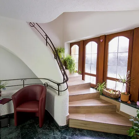 Alp Hotel 3*